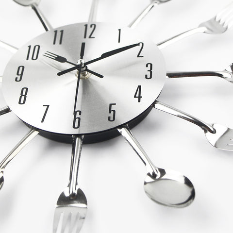 Creative Kitchen Wall Clock Decor - Spoon and Fork Design